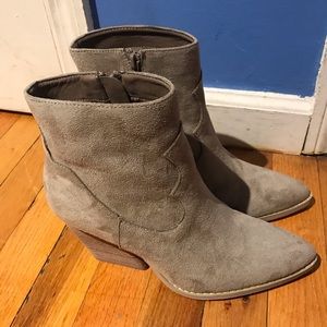 Mi.iM Vinya Western Bootie in Grey Suede size 7.5